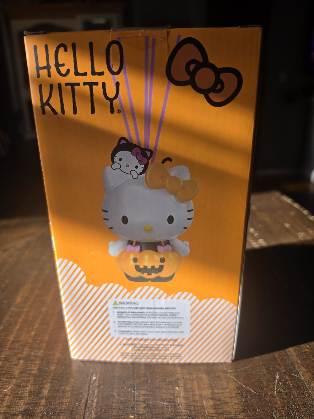 Hello Kitty Ceramic Reed Diffuser - Vanilla Scent - Picture 3 of 3